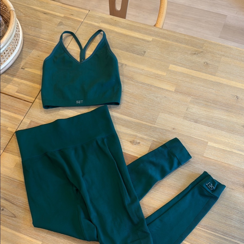 SET Active Teal Sports Bra and Leggings